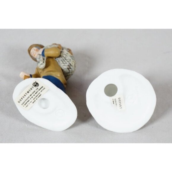 Department 56 - A Treasure From The Sea - Heritage Village Collection 58461 - Picture 5 of 6